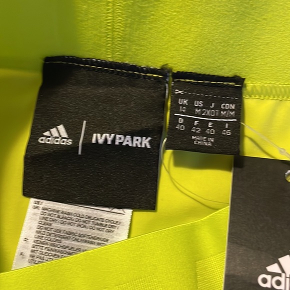 Ivy Park Cycling Short size M NWT - Picture 5 of 6